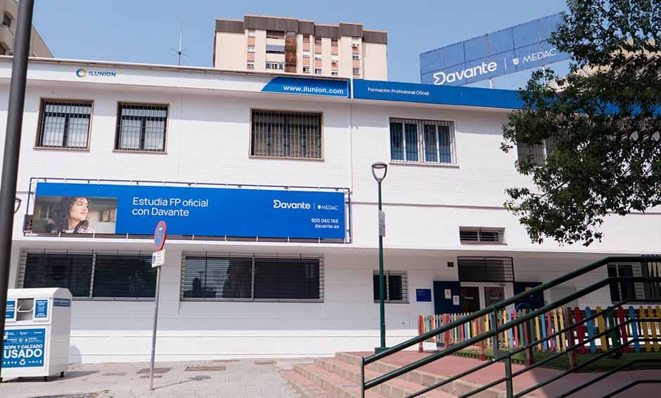 Davante Medac Aurora